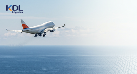 الفرق بين الشحن الجوي والبري والبحري